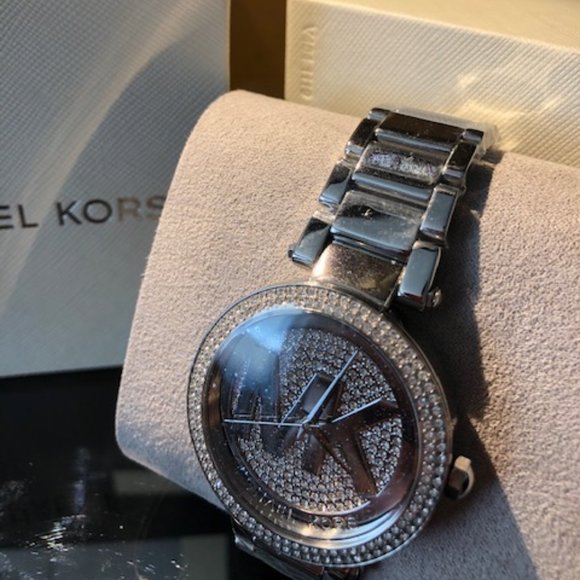 New Michael Kors Parker Three Hand Stainless Steel - Picture 2 of 4